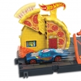 Ігровий набір "Пригоди в місті" Hot Wheels (в ас.)