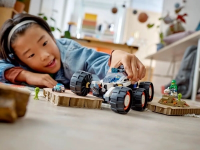 LEGO Конструктор City Космічний дослідницький всюдихід й інопланетне життя