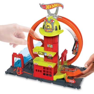 Ігровий набір "Супер петля з пожежною станцією" Hot Wheels