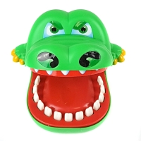 Гра дитяча настільна "Крокодил-дантист"  2205